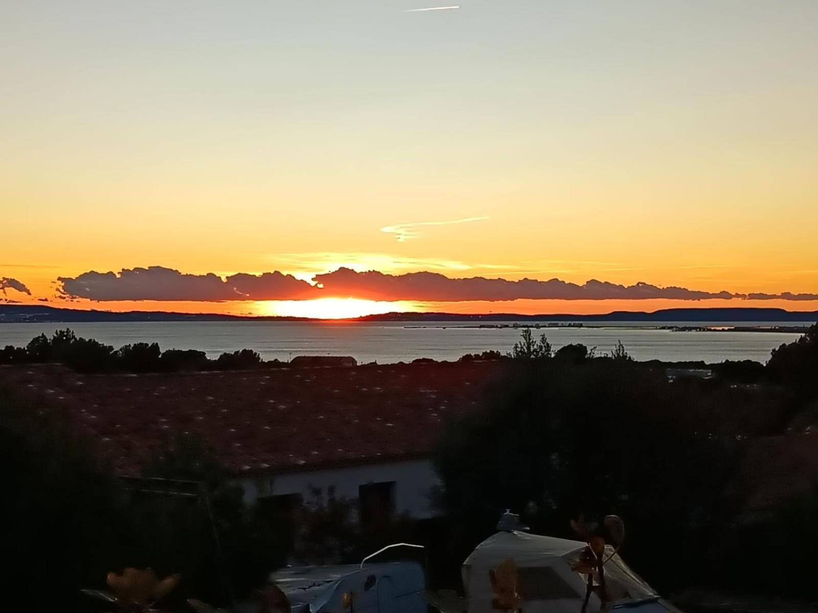 Appartement Proche Aeroport Marseille Marignane - Studio Confortable - Logement Ideal - Hebergement Tout Equipe Rognac Exterior foto
